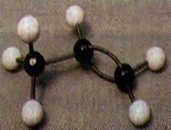 Οι ενώσεις στις οποίες δύο τουλάχιστον άτομα άνθρακα συνδέονται μεταξύ τους με διπλό ή τριπλό δεσμό λέγονται ακόρεστες.