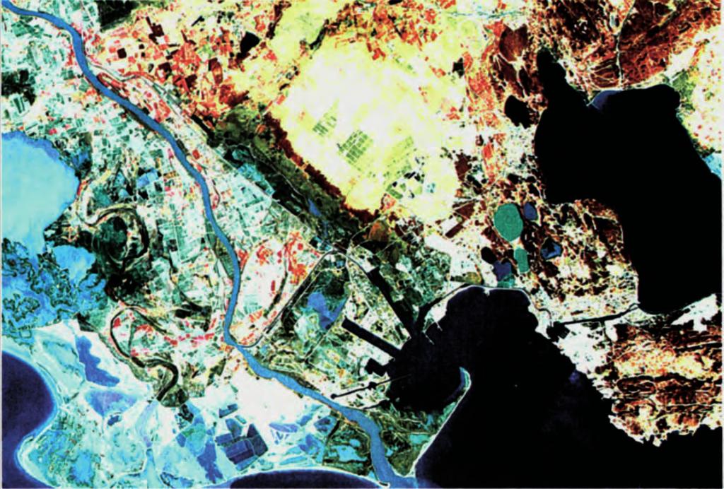 ΚΕΦΑΛΑΙΟ 5 / ΥΔΑΤΙΚΟΙ ΠΟΡΟΙ Εικόνα 5-16 Δορυφορική φωτογραφία (δορυφόρος JERS-1) καλλιεργημένων εκτάσεων της Προβηγκίας (Γαλλία) σε περίοδο ξηρασίας.