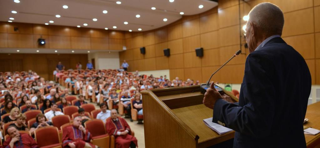 Επίτιμος διδάκτορας του τμήματος Οινολογίας και Τεχνολογίας Ποτών του ΤΕΙ Αθήνας ο Μπουτάρης Υ πό τους ήχους της «Ωδής στη Χαρά» από την 9η Συμφωνία του Μπετόβεν αναγορεύθηκε επίτιμος διδάκτορας του