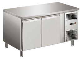 Ψυγεία πάγκοι Ανοξείδωτο ψυγείο πάγκος συντήρησης KARAMCO. Τεχνικά χαρακτηριστικά: Σειρά 600 Βεβιασμένη κυκλοφορία αέρα. Ενσωματωμένο ψυκτικό μηχάνημα.