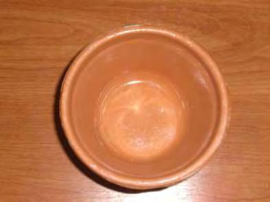 Εικόνα 4.3.4 Πήλινο δοχείο, μέσα στο οποίο τοποθετήθηκε το μετρούμενο δείγμα. Πρόκειται για ένα υλικό αποτελούμενο από Gel αναμεμιγμένο με πούδρα τάλκης.