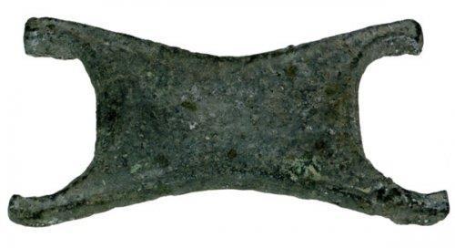 αυτών λέγοντες» (Ηρόδοτος, Α, 94). Στη νέα ελληνική: «Οι Λύδιοι έχουν παραπλήσια με τους Έλληνες έθιμα μόνο που αφήνουν τις κόρες του να πορνεύονται.