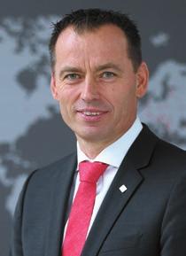 Priekšvārds Saturs Cienījamie Roto partneri, Ievads German made... Ilgtspējīga attīstība... 5 iemesli, kāpēc izvēlēties Roto.