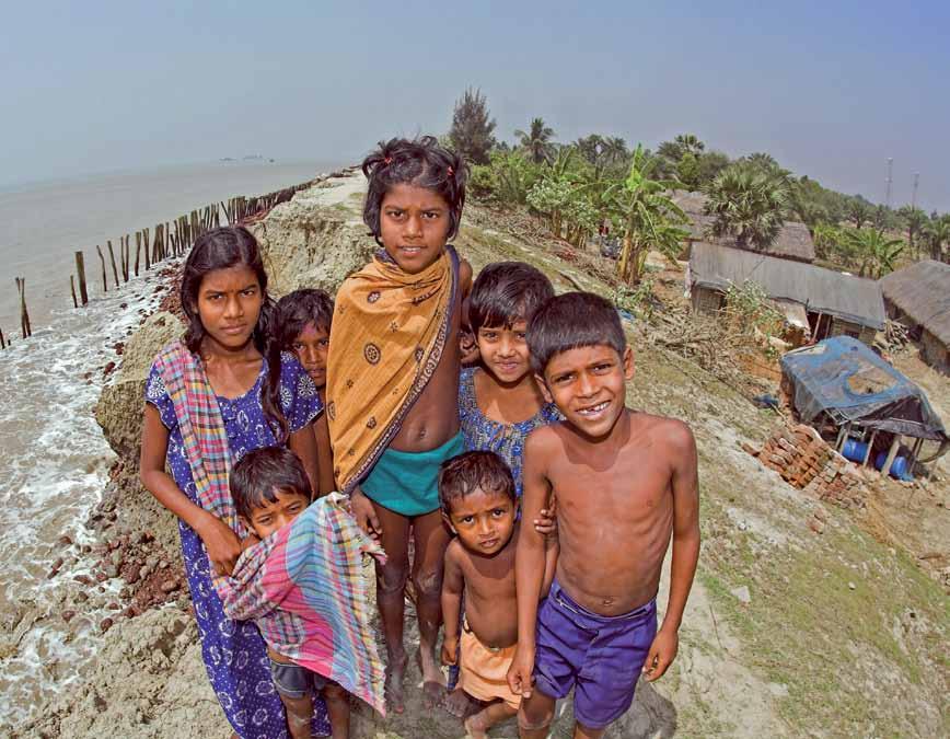 ΑΥΤΟΠΤΕΣ ΜΑΡΤΥΡΕΣ: ΚΛΙΜΑΤΙΚΟΙ ΠΡΟΣΦΥΓΕΣ Τα Sundarbans, που αποτελούν τμήμα του μεγαλύτερου δέλτα στον κόσμο, βρίσκονται στις εκβολές του ποταμού Γάγγη.