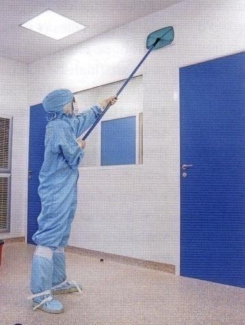 Tehnologije čiščenja Standardi za čiste prostore govorijo o pomembnosti čiščenja, npr.