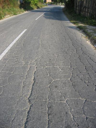 odnosu na visinu ivičnjaka lementi za odvodnjavanje (slivnici, ivičnjaci)