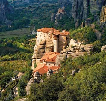 Επόμενος σταθμός το ανδρικό μοναστήρι του Οσίου Αγάθωνα με πολλά κειμήλια και το Μουσείο Φυσικής Ιστορίας. Συνεχίζοντας, φθάνουμε στη Λαμία, όπου βρίσκεται και το ξενοδοχείο μας. Τακτοποίηση.