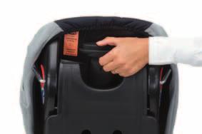 Οι ειδικοί σύνδεσμοι Isofix τοποθετούνται στους κατάλληλους μηχανισμούς ανάμεσα στην πλάτη του παιδικού καθίσματος και του καθίσματος του αυτοκινήτου.