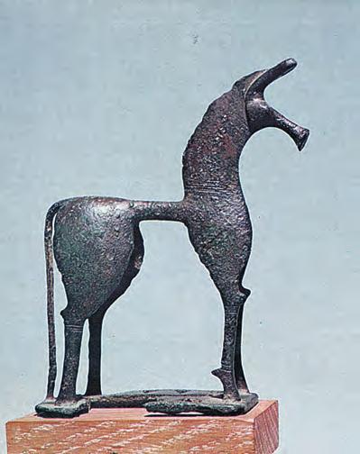 ΣΤΑ ΑΡΧΑΙΑ ΧΡΟΝΙΑ 15 2. Χάλκινο άλογο (Αθήνα, Εθνικό Αρχαιολογικό Μουσείο) 3. Πήλινο ομοίωμα μικρού κτιρίου που βρέθηκε στο ιερό της Ήρας κοντά στο Άργος (Αθήνα, Εθνικό Αρχαιολογικό Μουσείο) προϊόντα.