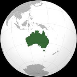 Η ΓΕΩΓΡΑΦΙΚΗ ΤΗΣ ΘΕΣΗ Η Αυστραλία βρίσκεται στο νότιο τμήμα του ανατολικού ημισφαιρίου και βρέχεται από θάλασσα.