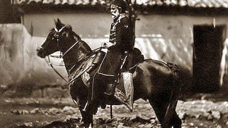 Ο Ομέρ αποβιβάστηκε στις 27 Μαρτίου του 1867 στη Σούδα της Κρήτης και στη συνέχεια κέρδισε πολλές μάχες, όμως το μόνο που κατάφερε ήταν να πνίξει στο αίμα το νησί, γιατί οι επαναστάσεις των Κρητών
