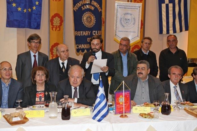 ΣΥΝΕΣΤΙΑΣΗ ΤΗΣ 2 ΑΠΡΙΛΙΟΥ 2015 Με μεγάλη επιτυχία πραγματοποιήθηκε την Πέμπτη 2-4- 2015 η συνεστίαση του Ροταριανού ομίλου Χανιών, η κυρία αίθουσα του κέντρου Ζυγός ήταν κατάμεστη από κόσμο.