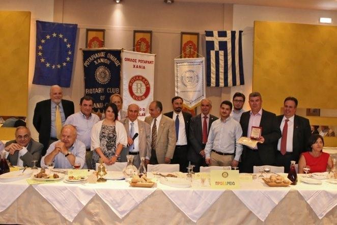 επιχειρηματία, που ξεκίνησε με τη δική του εμπορική εταιρεία, και σήμερα βρίσκεται επικεφαλής στο υποκατάστημα Χανίων της γαλακτοβιομηχανίας ΜΕΒΓΑΛ, μιας από τις μεγαλύτερες εταιρείες τροφίμων στην