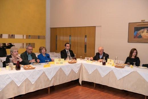Αριστερό τμήμα της Προεδρικής Τραπέζης Διακρίνονται απ αριστερά η επιτ.ροτ.ζαχαρένια Σημανδηράκη ειδική Συνεργάτης των Γεν.