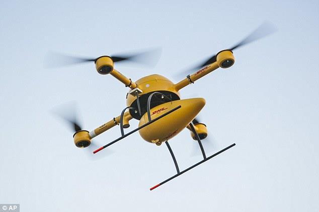 UAV in Remote Sensing & Logistics 15 τρισδιάστατη μοντελοποίηση του αγάλματος με την χρήση drone κατακόρυφης ανύψωσης, εξοπλισμένο με φωτογραφική μηχανή.