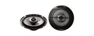 729 724 7 1 756 018 Ranger από 2006 4 1 479 487 1 479 485 5 1 595 409-7 1 756 018 Subwoofer Pioneer* Συμπληρώστε το ηχοσύστημά σας με ένα πανίσχυρο, αλλά περιορισμένου μεγέθους, subwoofer Pioneer*