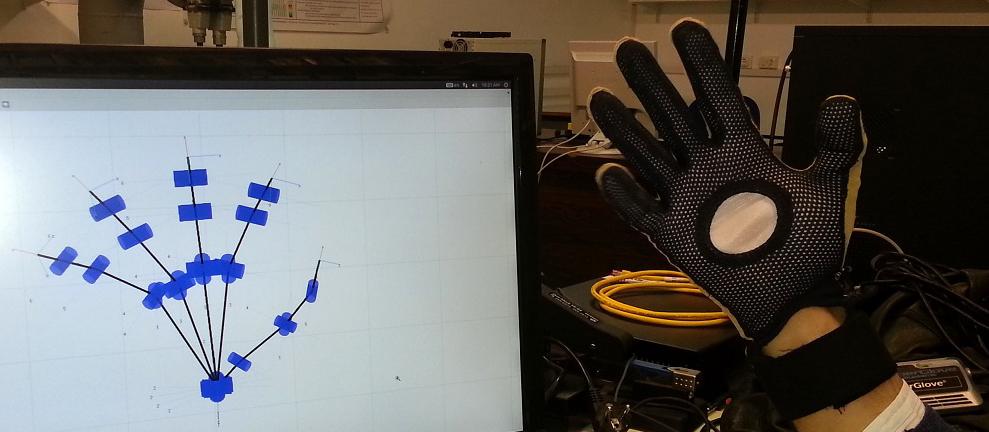 Part I - Introduction and Problem Statement 12 Figure 2.1: Kinematic model depicting the degrees of freedom (DoFs) of the human hand, while being teleoperated (in Matlab) by the Cyberglove II MCS.