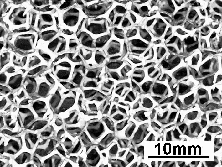 46 Σχήµα 2.28 Χαρακτηριστική κυψελοειδής, ανοιχτή δοµή µεταλλικού αφρού Duocel [87,88].