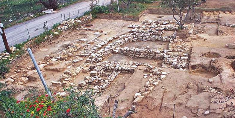 Μέσα στη Φορτέτζα του Ρεθύμνου ανασκάφηκε τμήμα κτηρίου της ελληνιστικής περιόδου που για πρώτη φορά εντοπίστηκε στον λόφο. Η ανασκαφή απέδωσε πλήθος αγγείων και εντυπωσιακών ειδωλίων.