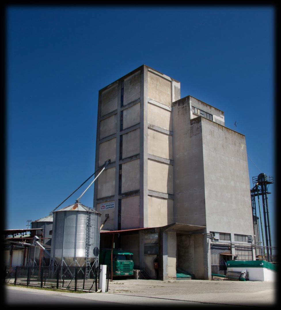 Φυραματοποιείο Ένα από τα μεγαλύτερα μυστικά της γευστικής επιτυχίας των Κοτόπουλων Άρτας είναι οι ζωοτροφές. Ο ΑΠΣ Άρτας διαθέτει ένα σύγχρονο εργοστάσιο παραγωγής φυράματος δυναμικής 60.