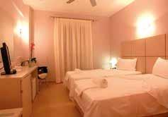 MANEAS BEACH HOTEL Το Maneas Βeach hotel απέχει μόλις 10 μ.