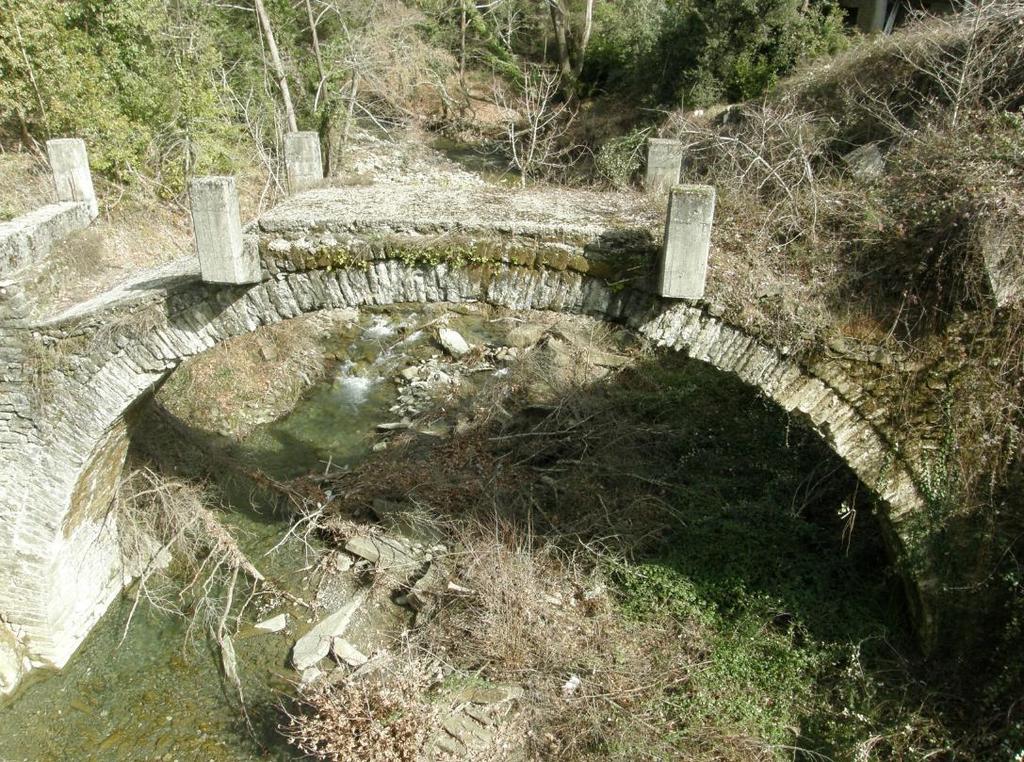 Άνω Καλεντίνη, στο Ν. Άρτας. Πλαγκοβίτσα (Λειβαδάκια).