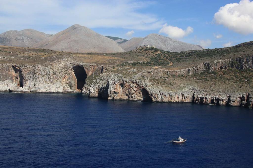 ΜΑΝΗ ΦΩΤΟ.