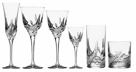 ΠΟΤΗΡΙΑ / GLASSES Carrara Κρύσταλλο / Crystal 6670 Ποτήρι σαμπάνιας Flute champagne glass 60ml 6670 Ποτήρι νερού με πόδι Water glass with stem 50ml 6670 Ποτήρι οίνου με πόδι Wine glass with stem 70ml