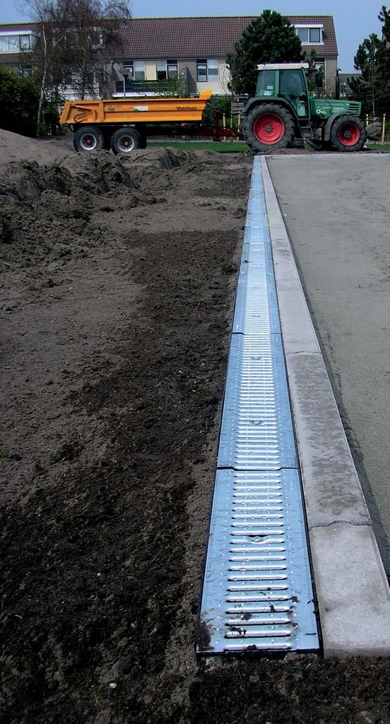 PUNEREA IN OPERA Rezistenta la oboseala Rigola din material plastic prinsa intr-un corp de beton, prin efectul actiunii repetate, in timp, a incarcarilor, poate suferi o ruptura datorata ruperii la