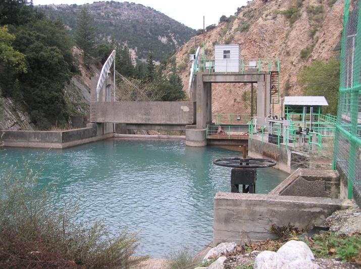 Εικόνα 10 - ΝΑ άποψη φράγματος Λόγω του μικρού ύψους του φράγματος υπάρχει