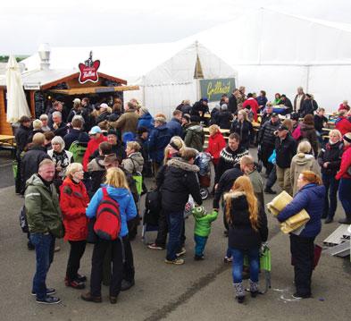 Leigusamningur Landbúnaðarháskóla Íslands á Hvanneyri um afnot af jörðinni og aðstöðu hennar rennur út árið 2018. Skólinn hyggur á byggingu fjölnota skemmu á Hvanneyri sem nýtast á við reiðkennslu.