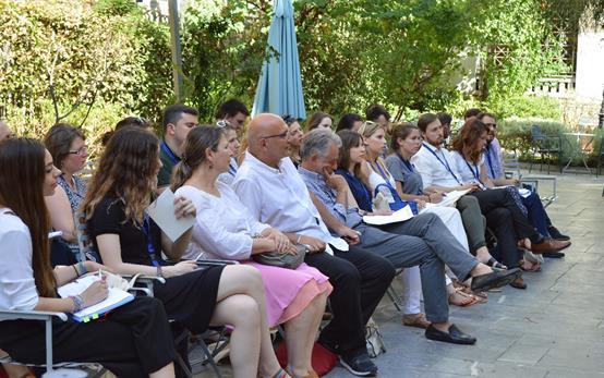 Τ α Ν έ α μ α ς ATHENS SUMMER SCHOOL 2016 MOVING THE EU FORWARD Ιλίου Μέλαθρον Νομισματικό Μουσείο - Πανεπιστημίου 12 4-10 Ιουλίου 2016 Το Επιγραφικό & Νομισματικό Μουσείο φιλοξένησε στον κήπο του