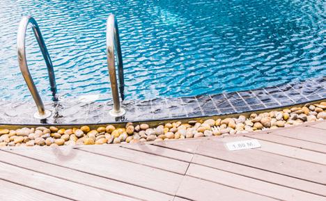 Aquazil pool cleaner αρχική δόση initial dose 10 g/m 3 Ισχυρό όξινο καθαριστικό για τον καθαρισμό της πισίνας από επικαθήσεις αλάτων και συσσωρευμένης βρωμιάς.