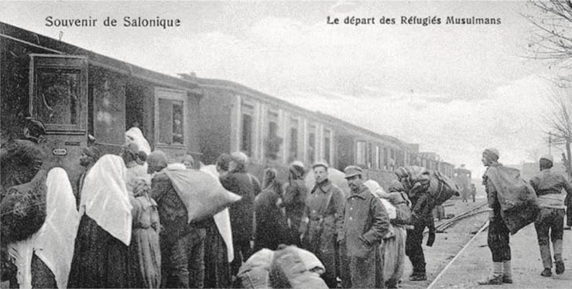 122 Arben P. LLALLA Myslimanët duke u larguar nga Selaniku Të dhëna për shqiptarët në qytetin e Edesës 47.) EDESSA, është një qytet rreth 150 km nga kufiri me Shqipërinë.