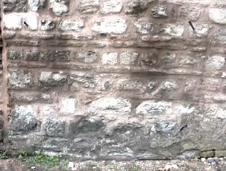 ΧΑΡΑΚΤΗΡΙΣΜΟΣ ΙΣΤΟΡΙΚΩΝ ΥΛΙΚΩΝ Τεχνική κατασκευής της ιστορικής τοιχοποιίας Πεσσοί: Λαξευτοί λίθοι Τοιχοποιία