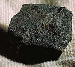 Οι σκληρότερες μορφές, όπως ο άνθρακας ανθρακίτη, μπορούν να θεωρηθούν ως μεταμορφωμένοι σε πέτρες λόγω της μεταγενέστερης έκθεσής τους σε αυξημένη θερμοκρασία και πίεση.