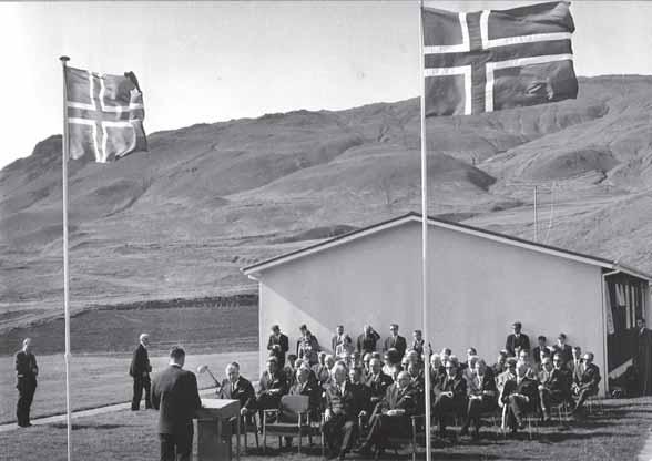 Nú hreyfir þar varla hár á höfði því upp er vaxinn gróskumikill skógur en gróskan hefur líka verið mikil í rannsóknarstarfinu.