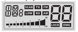 3) Emergency Button Stlačenie tohto tlačítka Vás navedie na núdzový kanál, CH 9 a EMG ikona bude zobrazená n