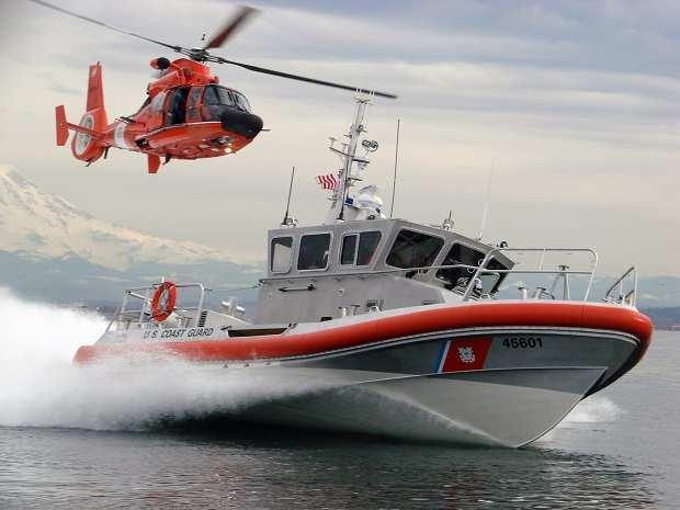 Εικόνα 2.9 : Salvage boat Εικόνα 2.10 : Tug boat 2.
