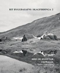 Í ritinu er fjallað um húsþrif, fataþvotta, líkamshirðingu, áhöld og efni til þrifa og þvotta, aðbúnað í bæjunum og hvernig þeir höfðu bein áhrif á þrifnaðarhætti.