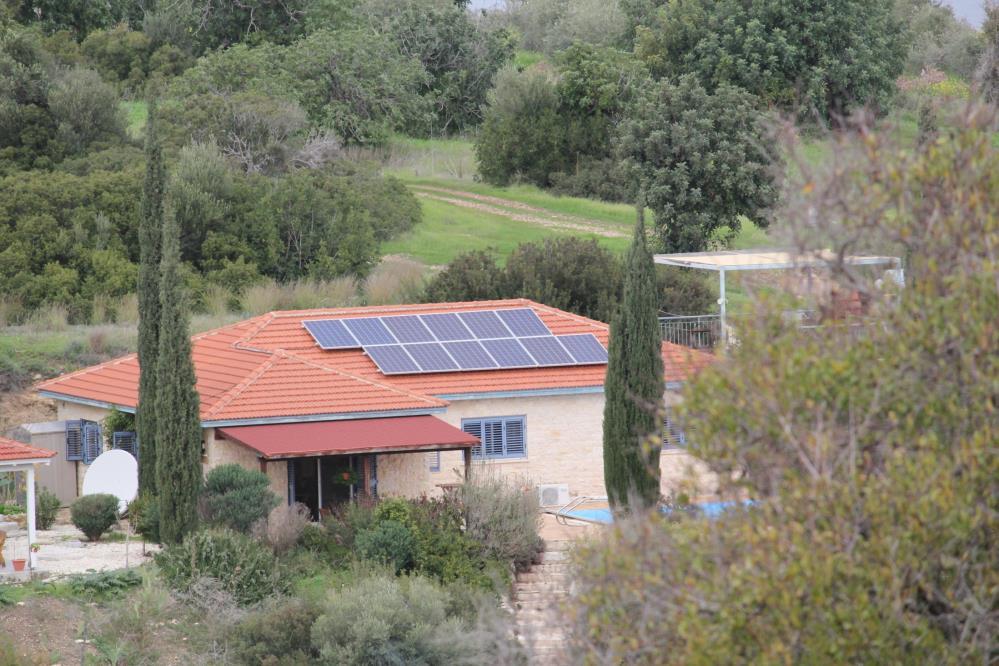 Περί πολεοδομίας και χωροταξίας Νόμος Εγκύκλιος 3/2008 - Εγκαταστάσεις Φωτοβολταϊκών Συστημάτων Όταν τοποθετείται πάνω στο έδαφος φωτοβολταϊκό σύστημα μικρής κλίμακας (μέχρι 20kW),