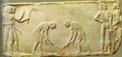Τα σφαιρία (βώλοι), δηλαδή σφαιρίδια από πηλό ή γυαλί ή ημιπολύτιμες πέτρες αποτέλεσαν την βάση για αναρίθμητα παιχνίδια από τα προϊστορικά χρόνια μέχρι σήμερα.