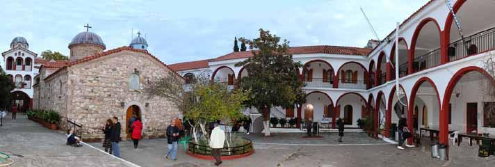 Στη συνέχεια με κατεύθυνση τη Βέροια, στις πλαγιές του Βερμίου, κοντά στο χωριό Καστανιά βρίσκεται το Πνευματικό Κέντρο του Ποντιακού Ελληνισμού, η Ιερά Μονή της Παναγίας Σουμελά την οποία και θα
