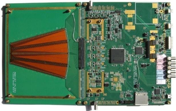 5 mm, што одговара једној радијационој дужини. Тестиране су две сензорске плоче са и без волфрамског апсорбера. Приликом тестирања, сензори и апсорбер монтирани су на постоље - оптичку клупу.