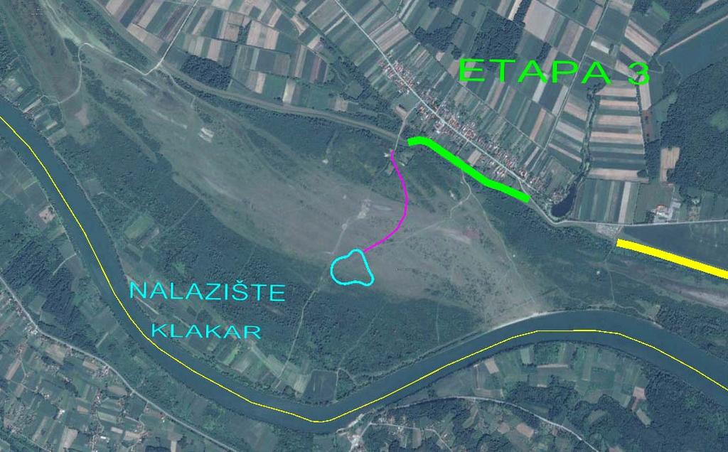 županijske ceste (Ž4215), te postojećom rampom preko nasipa, a dalje kroz inundaciju privremenim pristupnim putom, koji nema obilježja javnog puta i služi samo u svrhu izvođenja građevinskih radova