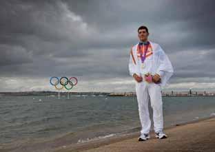 ολυμπιακοί αγώνες - λονδίνο 2012 Η ΚΥΠΡΟΣ ΣΤΟ CLUB ΤΩΝ ΜΕΤΑΛΛΙΩΝ «Τραγουδούσα τον εθνικό μας ύμνο στο βάθρο» Ιστορία έγραψε ο Παύλος Κοντίδης στους 30 ους Ολυμπιακούς Αγώνες.