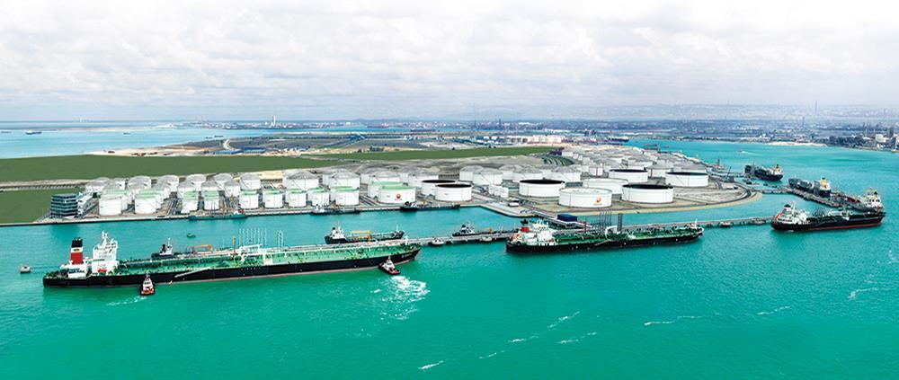 "Το LOOP είναι το πιο προφανές λιμάνι για τις αμερικανικές εξαγωγές αργού, αφού μπορεί να εξυπηρετήσει μεγάλα πλοία όπως VLCC και ULCC", δήλωσε ο Sandy Fielden, διευθυντής της έρευνας για