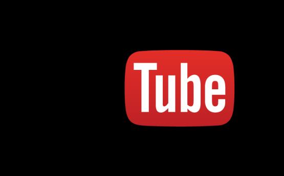 YouTube Είναι μια ιστοσελίδα διαμοιρασμού αρχείων βίντεο, η οποία δημιουργήθηκε τον Φεβρουάριο του 2005 από τρεις πρώην υπαλλήλους της Pay Pal, τους Chad Hurley, Steve Chen και Jawed Karim.