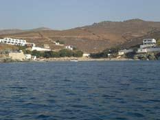 όπου μπορείτε να χαρείτε όλη την θέα του κόλπου.