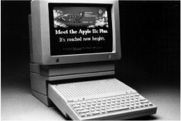 Ιστορική Αναδρομή Apple IIC 1977 Steve Jobs and Steve Wozniak 1 st personal computer IBM Personal